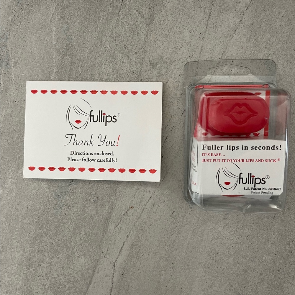 Fullips lip plumper tool.